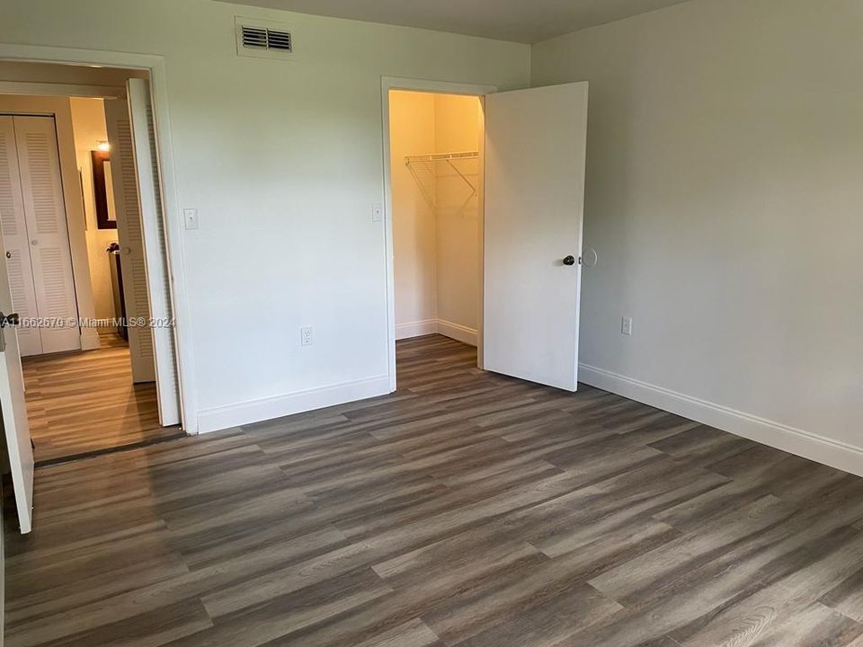 For Rent: $1,750 (1 beds, 1 baths, 800 Square Feet)