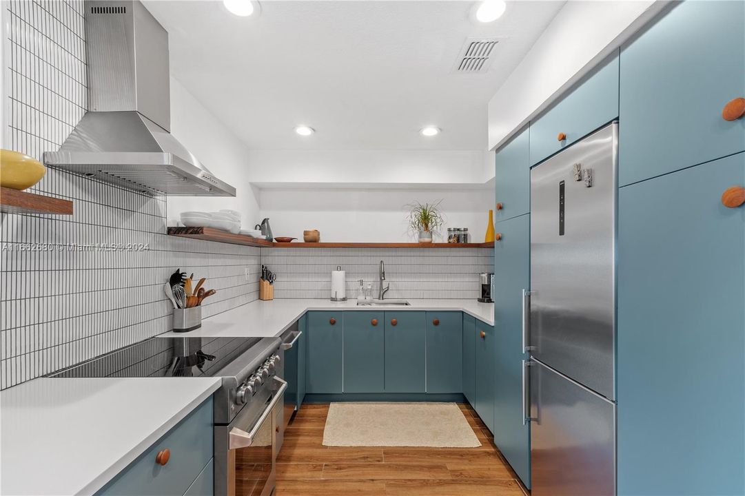 For Sale: $539,000 (2 beds, 2 baths, 1319 Square Feet)