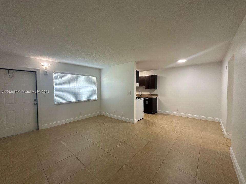 For Rent: $1,695 (1 beds, 1 baths, 0 Square Feet)