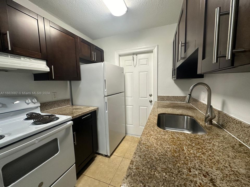 For Rent: $1,695 (1 beds, 1 baths, 0 Square Feet)