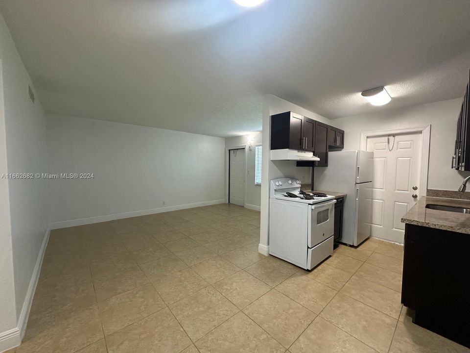 For Rent: $1,695 (1 beds, 1 baths, 0 Square Feet)