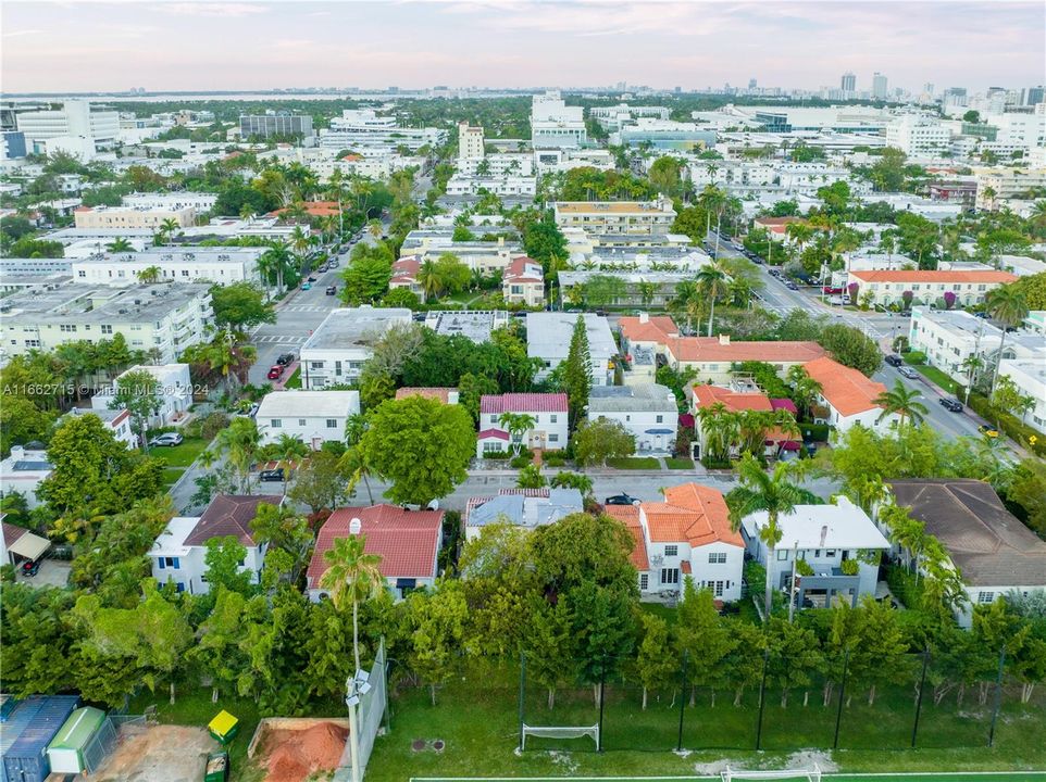 For Sale: $1,999,900 (4 beds, 3 baths, 2170 Square Feet)