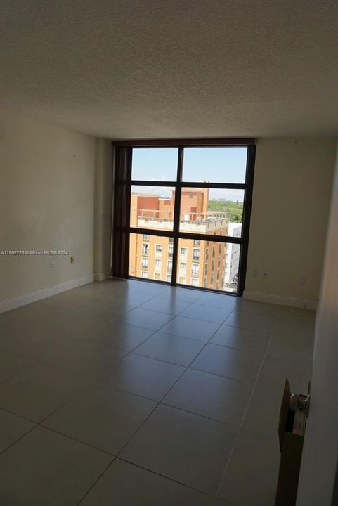 For Rent: $4,500 (2 beds, 2 baths, 1129 Square Feet)