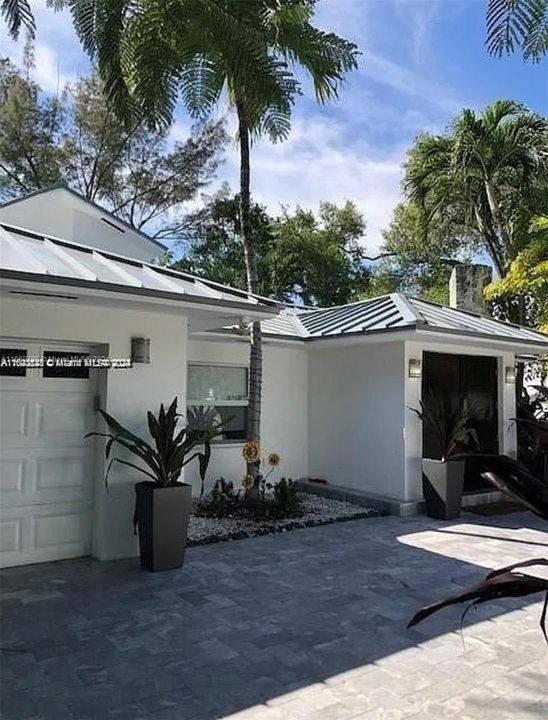 En Venta: $2,950,000 (4 camas, 4 baños, 2701 Pies cuadrados)