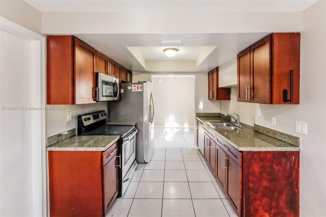 For Rent: $2,695 (3 beds, 2 baths, 1224 Square Feet)