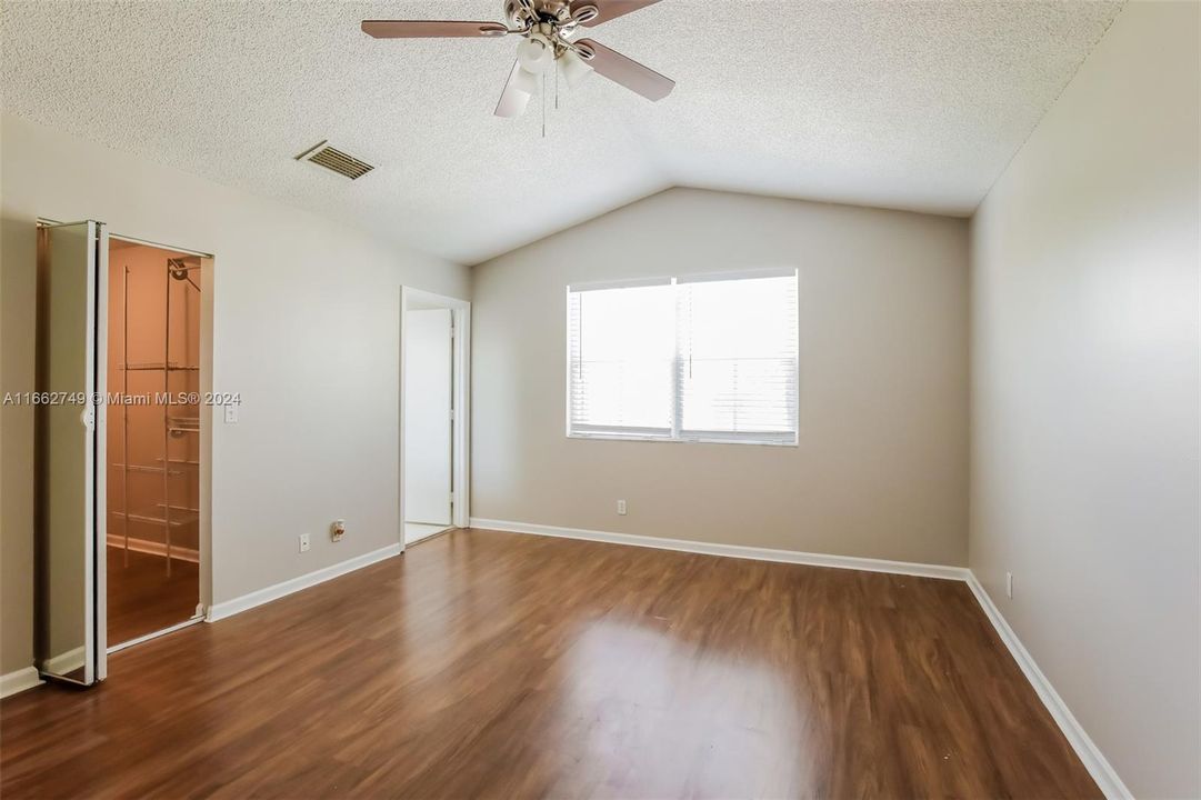 For Rent: $2,705 (3 beds, 2 baths, 1552 Square Feet)