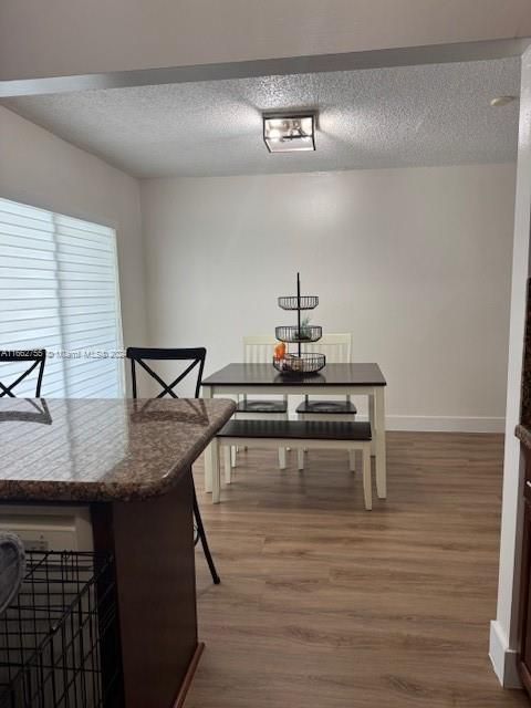 For Sale: $485,000 (2 beds, 2 baths, 1170 Square Feet)