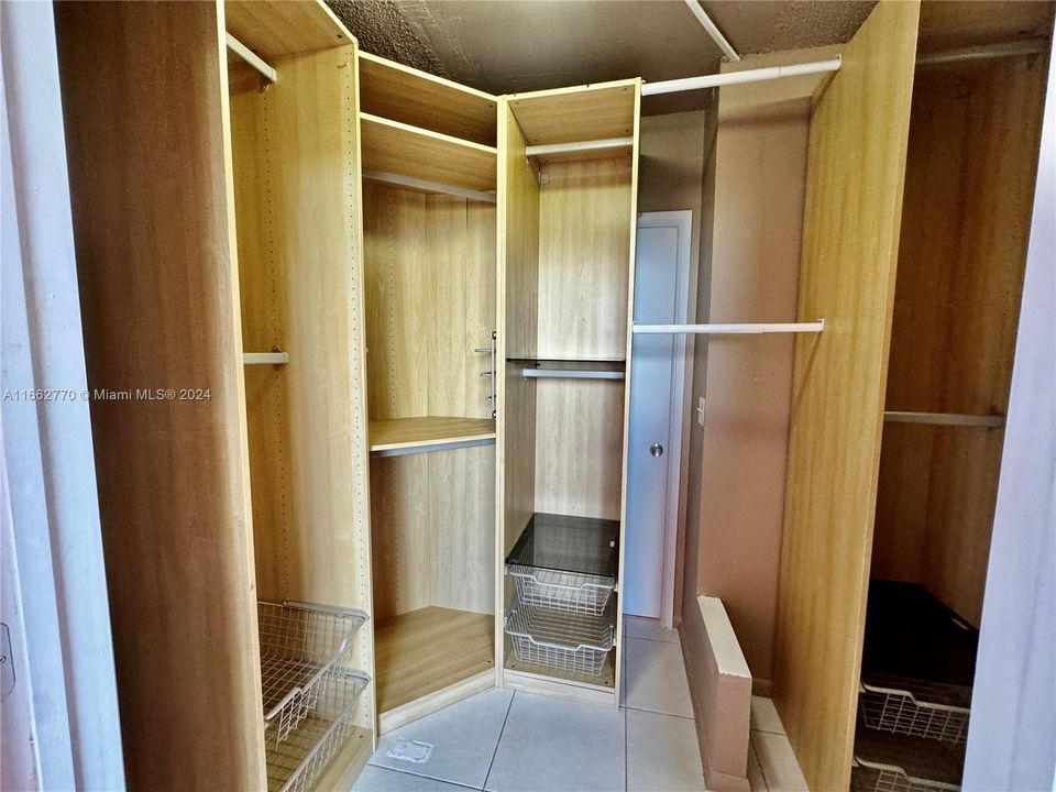 En Venta: $168,000 (1 camas, 1 baños, 844 Pies cuadrados)