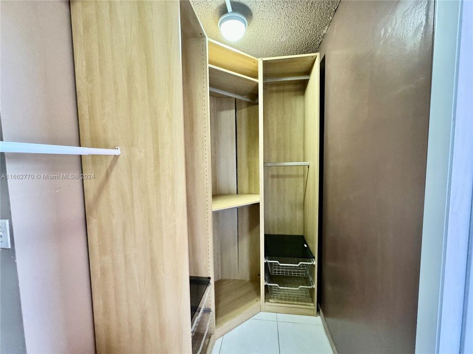 En Venta: $168,000 (1 camas, 1 baños, 844 Pies cuadrados)