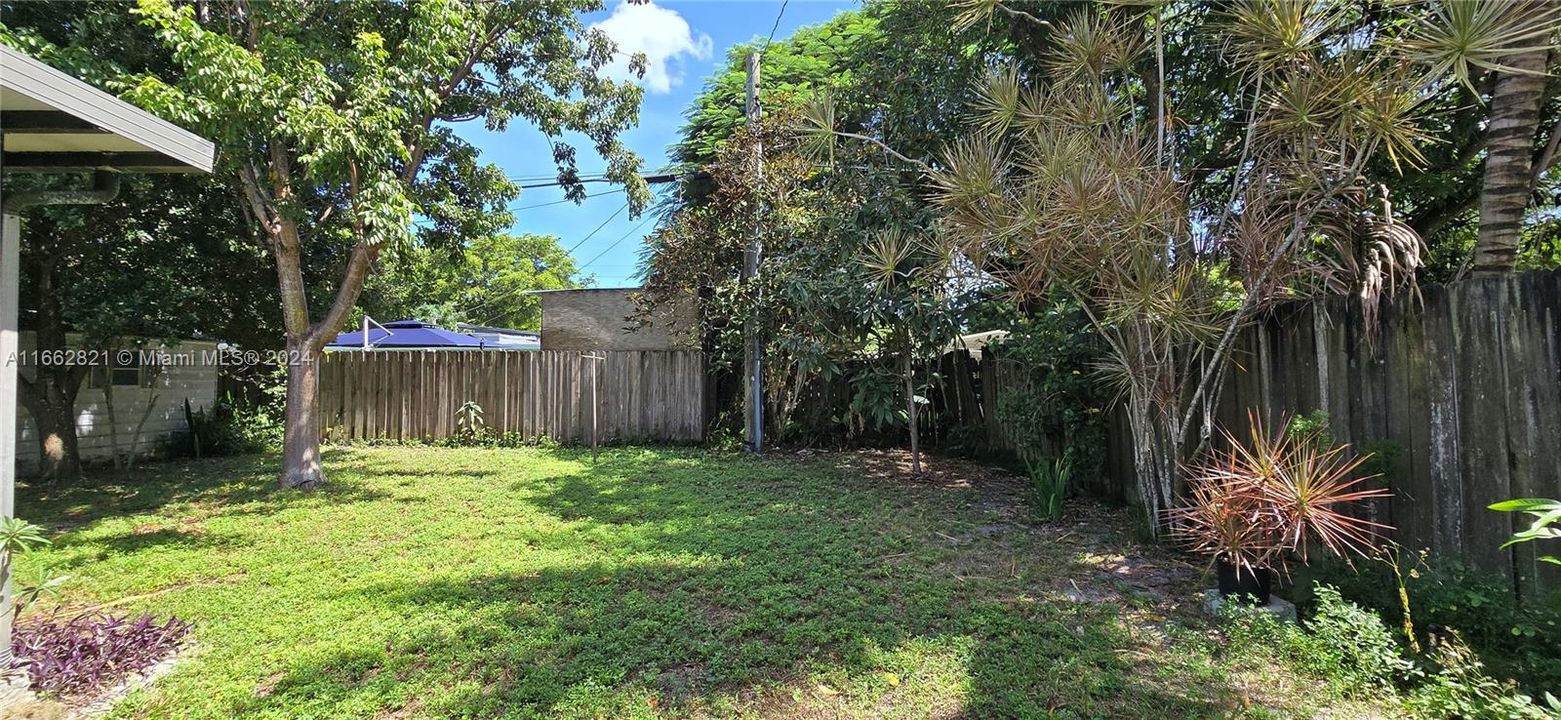 For Sale: $455,000 (3 beds, 2 baths, 1257 Square Feet)