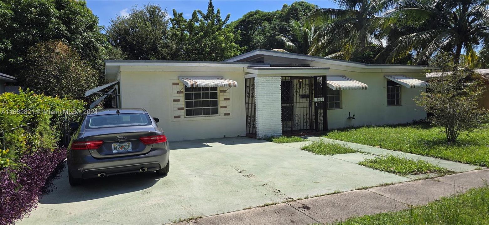 For Sale: $455,000 (3 beds, 2 baths, 1257 Square Feet)