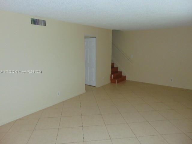 For Rent: $2,650 (3 beds, 2 baths, 1630 Square Feet)