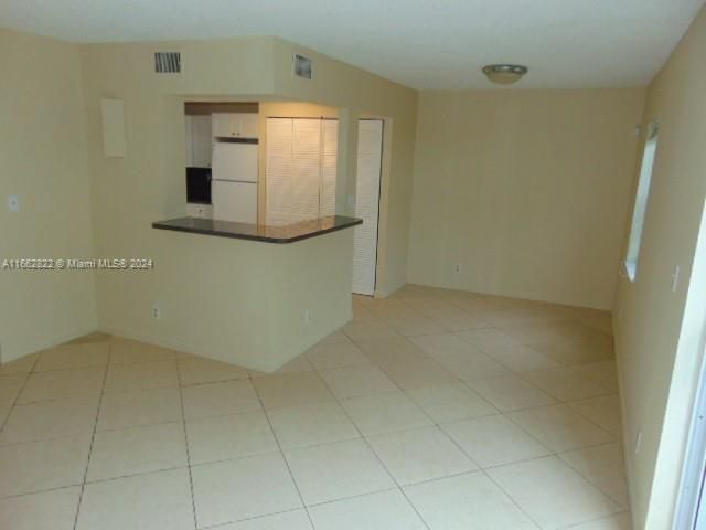 For Rent: $2,650 (3 beds, 2 baths, 1630 Square Feet)