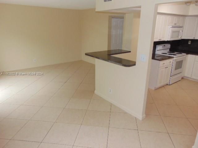 For Rent: $2,650 (3 beds, 2 baths, 1630 Square Feet)