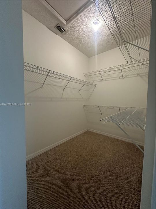 For Rent: $3,125 (3 beds, 2 baths, 2442 Square Feet)