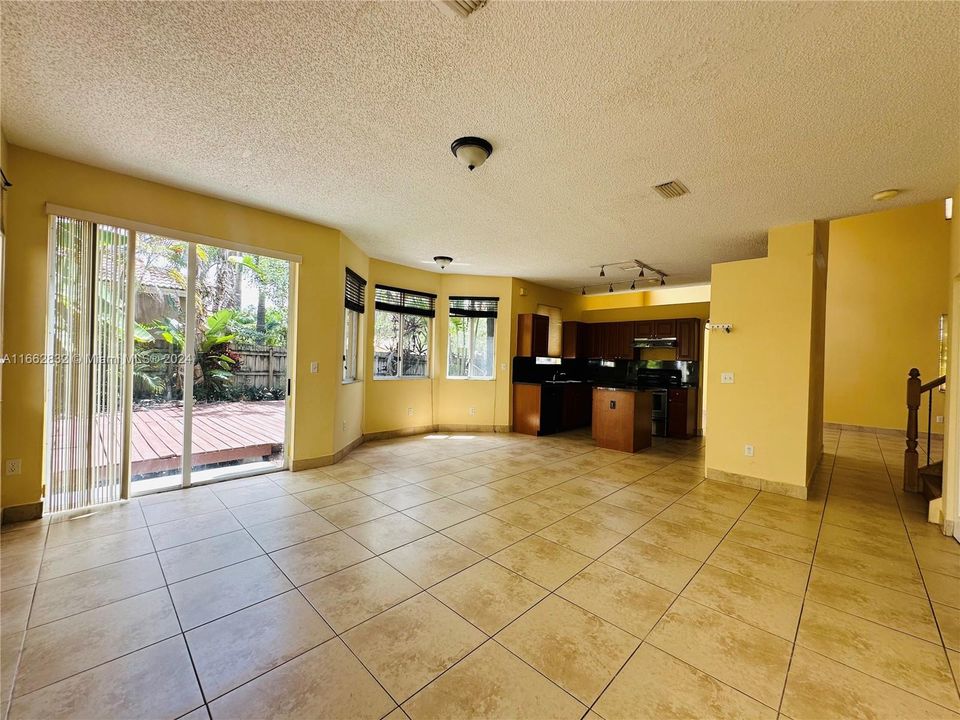 For Rent: $3,125 (3 beds, 2 baths, 2442 Square Feet)