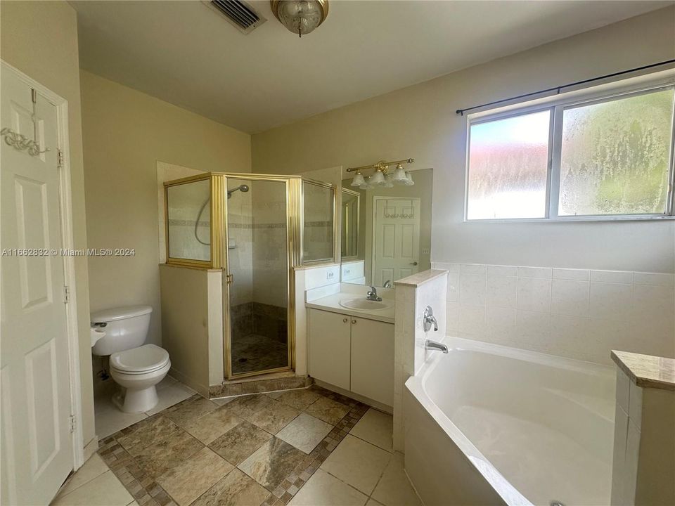 For Rent: $3,125 (3 beds, 2 baths, 2442 Square Feet)