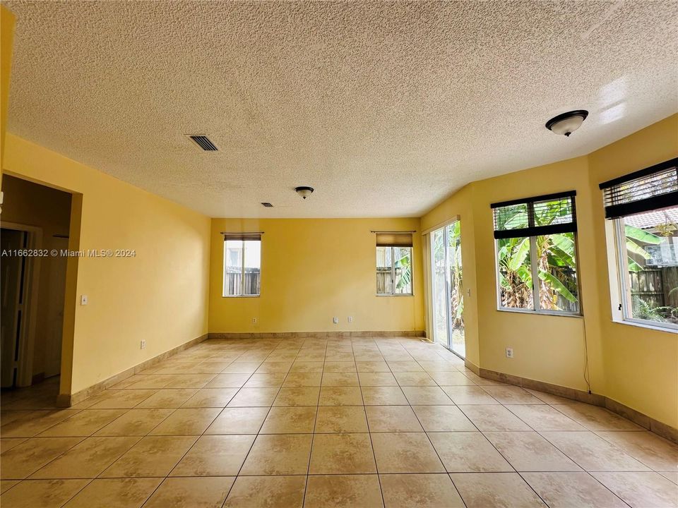 For Rent: $3,125 (3 beds, 2 baths, 2442 Square Feet)