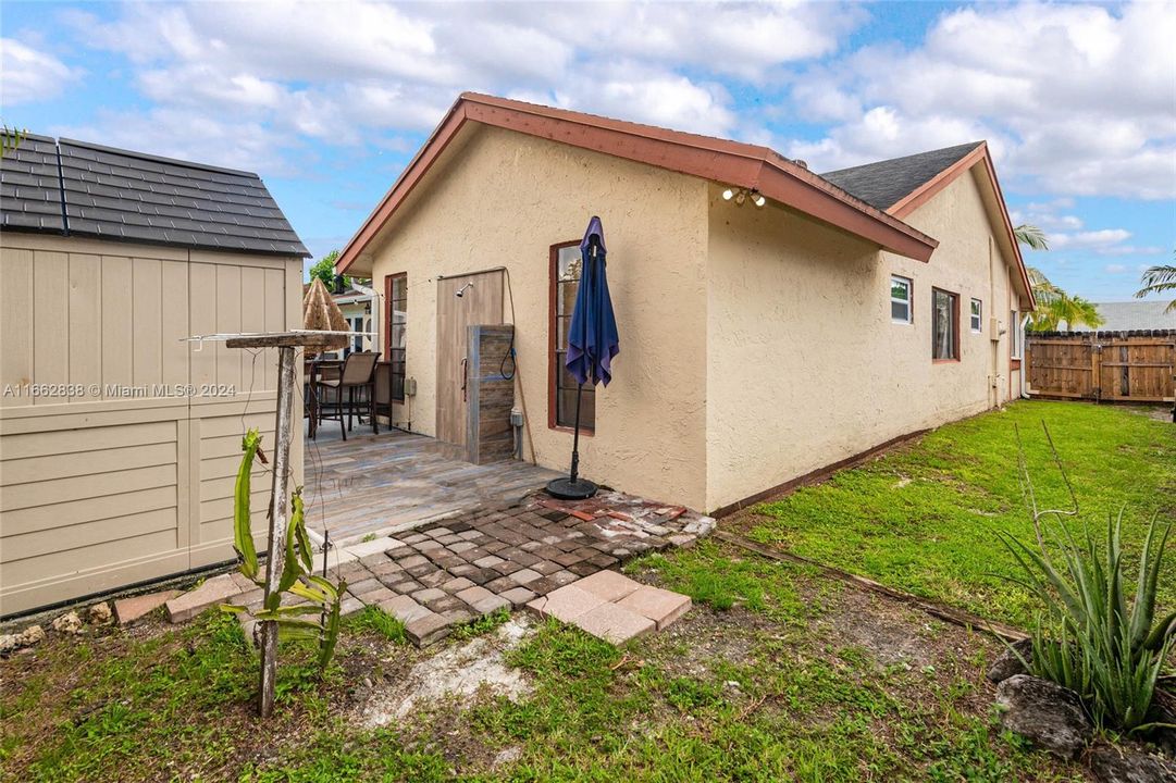 For Sale: $598,000 (4 beds, 2 baths, 2197 Square Feet)