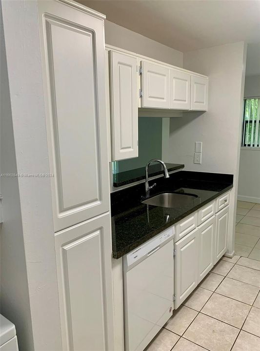 For Rent: $1,699 (1 beds, 1 baths, 630 Square Feet)