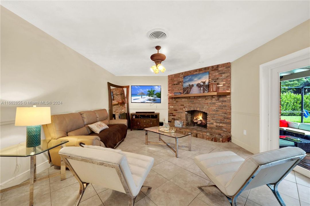 For Sale: $1,195,000 (4 beds, 2 baths, 1678 Square Feet)