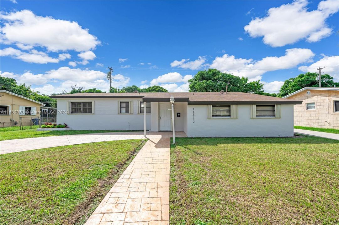 For Sale: $584,999 (3 beds, 2 baths, 1608 Square Feet)