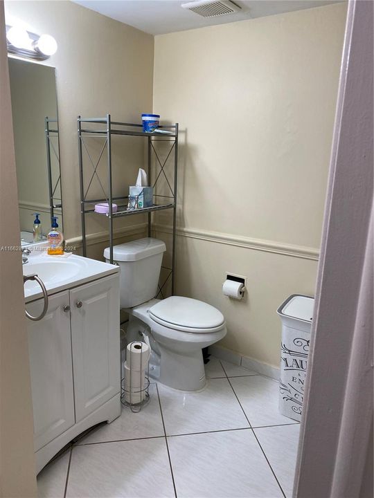 For Rent: $2,000 (1 beds, 1 baths, 830 Square Feet)