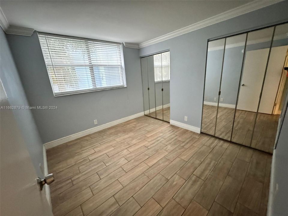 For Rent: $1,950 (2 beds, 2 baths, 960 Square Feet)