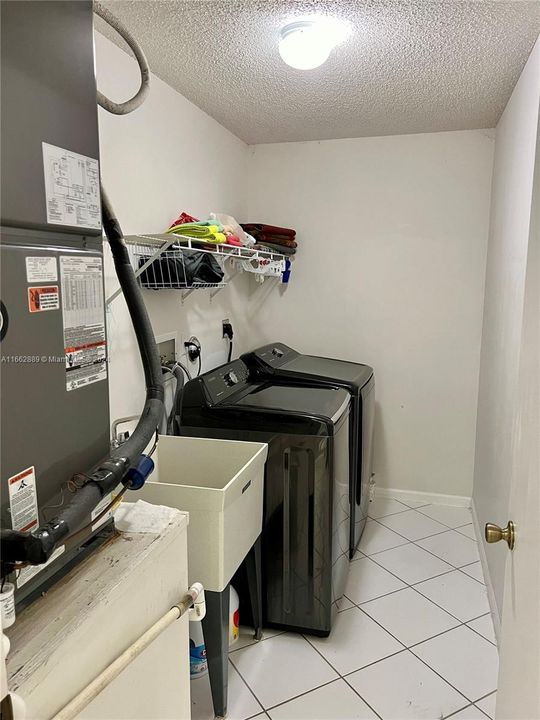 Laundry Room - 1st floor