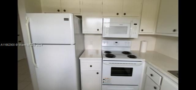 For Sale: $165,000 (2 beds, 1 baths, 954 Square Feet)