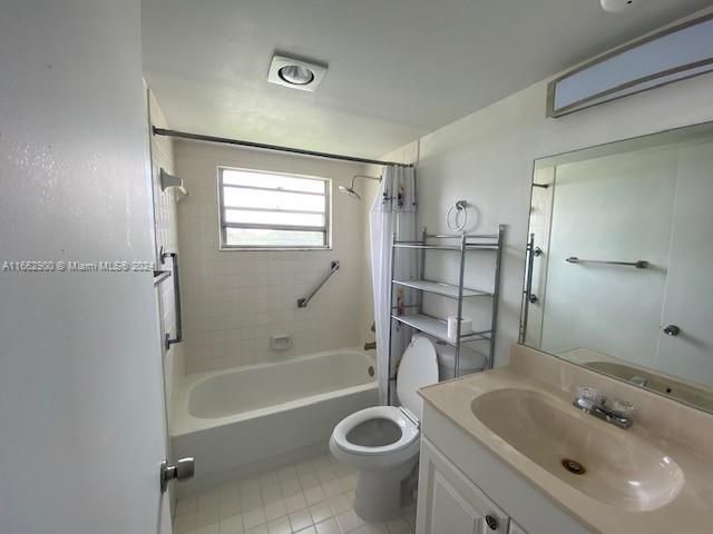 For Sale: $165,000 (2 beds, 1 baths, 954 Square Feet)