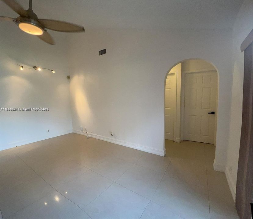 For Rent: $3,300 (3 beds, 2 baths, 1616 Square Feet)