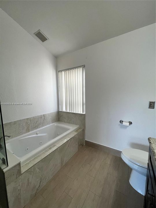 For Rent: $3,300 (3 beds, 2 baths, 1616 Square Feet)