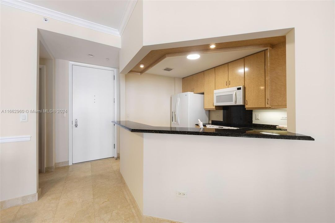 For Rent: $3,200 (1 beds, 1 baths, 863 Square Feet)