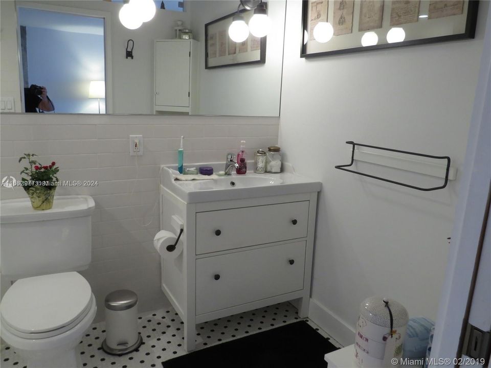 For Rent: $2,500 (1 beds, 1 baths, 570 Square Feet)