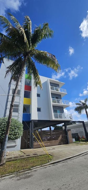 Recently Rented: $2,200 (2 beds, 1 baths, 16834 Square Feet)