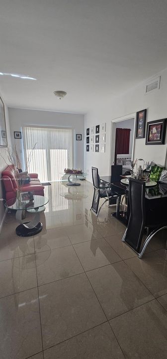 Recently Rented: $2,200 (2 beds, 1 baths, 16834 Square Feet)