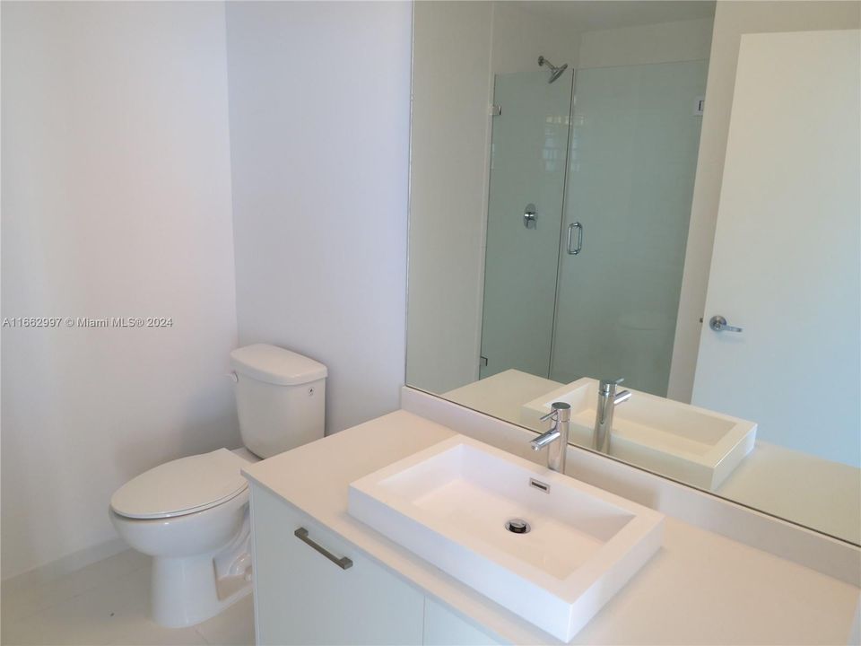 For Rent: $2,350 (1 beds, 1 baths, 446 Square Feet)