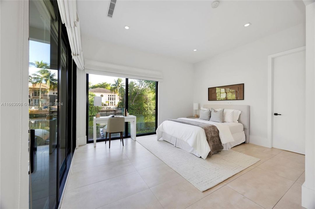 For Sale: $3,500,000 (4 beds, 4 baths, 3927 Square Feet)