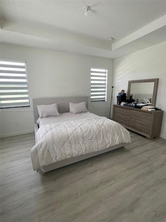 En Renta: $4,950 (4 camas, 2 baños, 2318 Pies cuadrados)