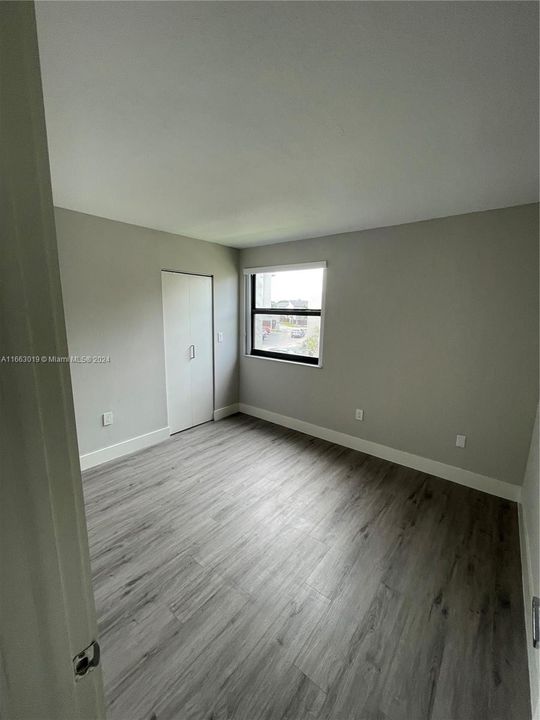 For Rent: $3,000 (3 beds, 2 baths, 1275 Square Feet)