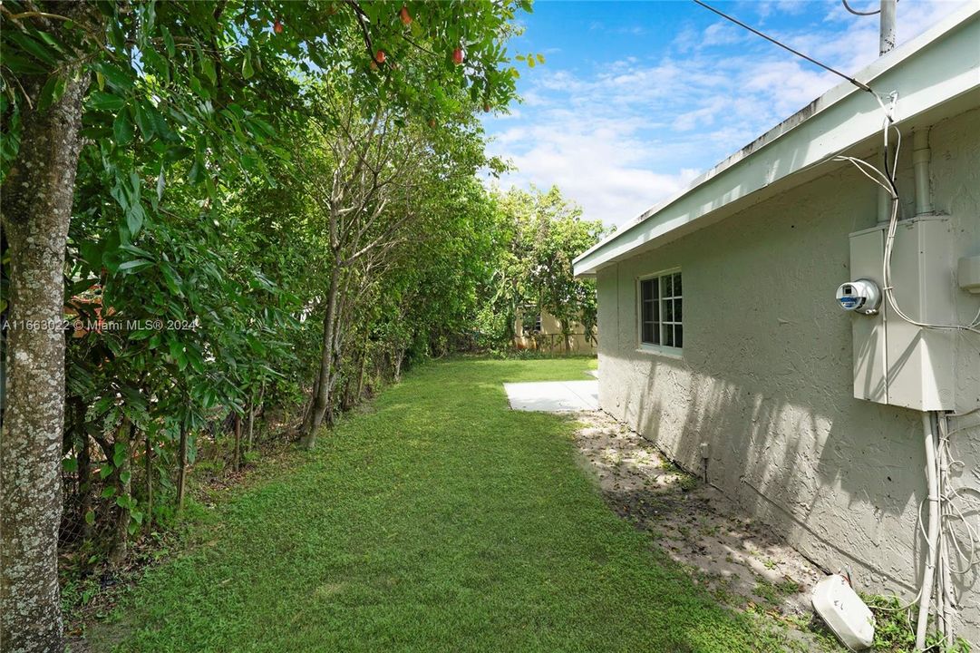 For Sale: $435,900 (3 beds, 2 baths, 1516 Square Feet)