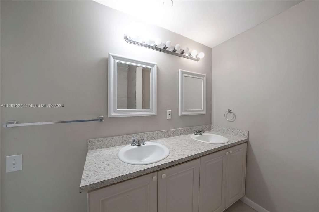 For Sale: $435,900 (3 beds, 2 baths, 1516 Square Feet)