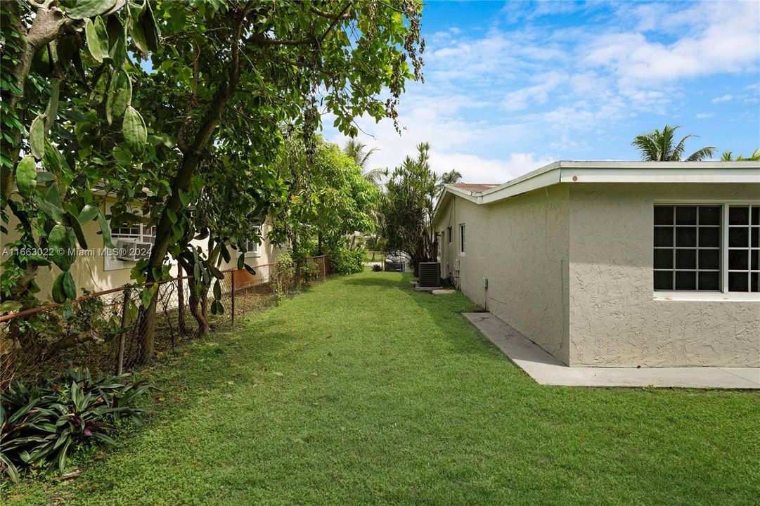 For Sale: $435,900 (3 beds, 2 baths, 1516 Square Feet)