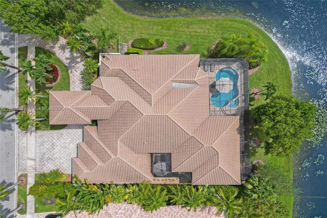 En Venta: $2,275,000 (6 camas, 6 baños, 4437 Pies cuadrados)