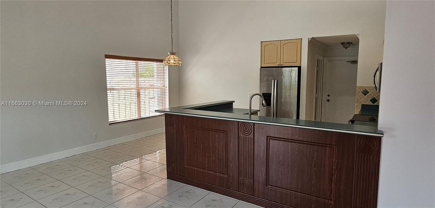 For Rent: $4,250 (3 beds, 2 baths, 2106 Square Feet)