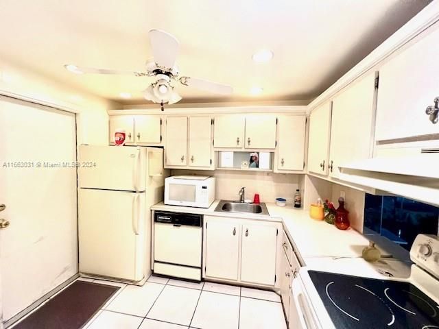 For Sale: $164,900 (2 beds, 2 baths, 920 Square Feet)