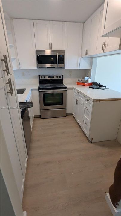 For Rent: $2,500 (2 beds, 2 baths, 883 Square Feet)