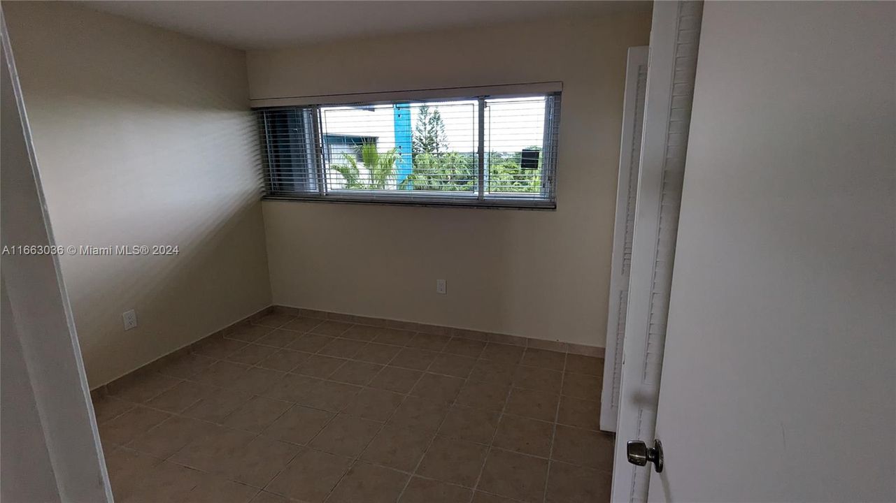 For Rent: $2,500 (2 beds, 2 baths, 883 Square Feet)