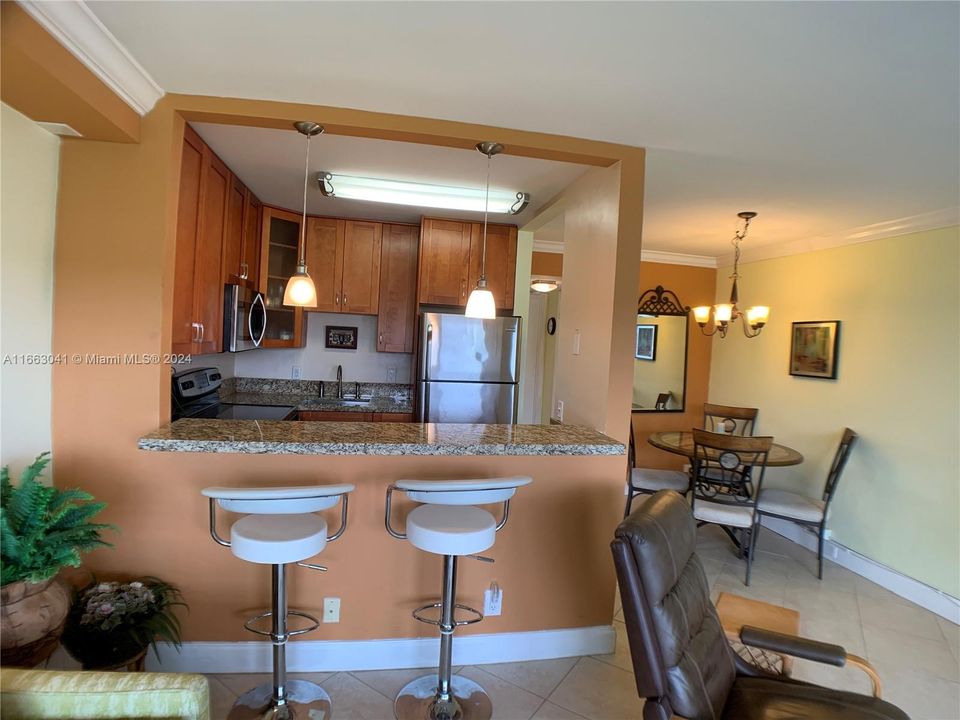 For Rent: $1,500 (1 beds, 1 baths, 615 Square Feet)